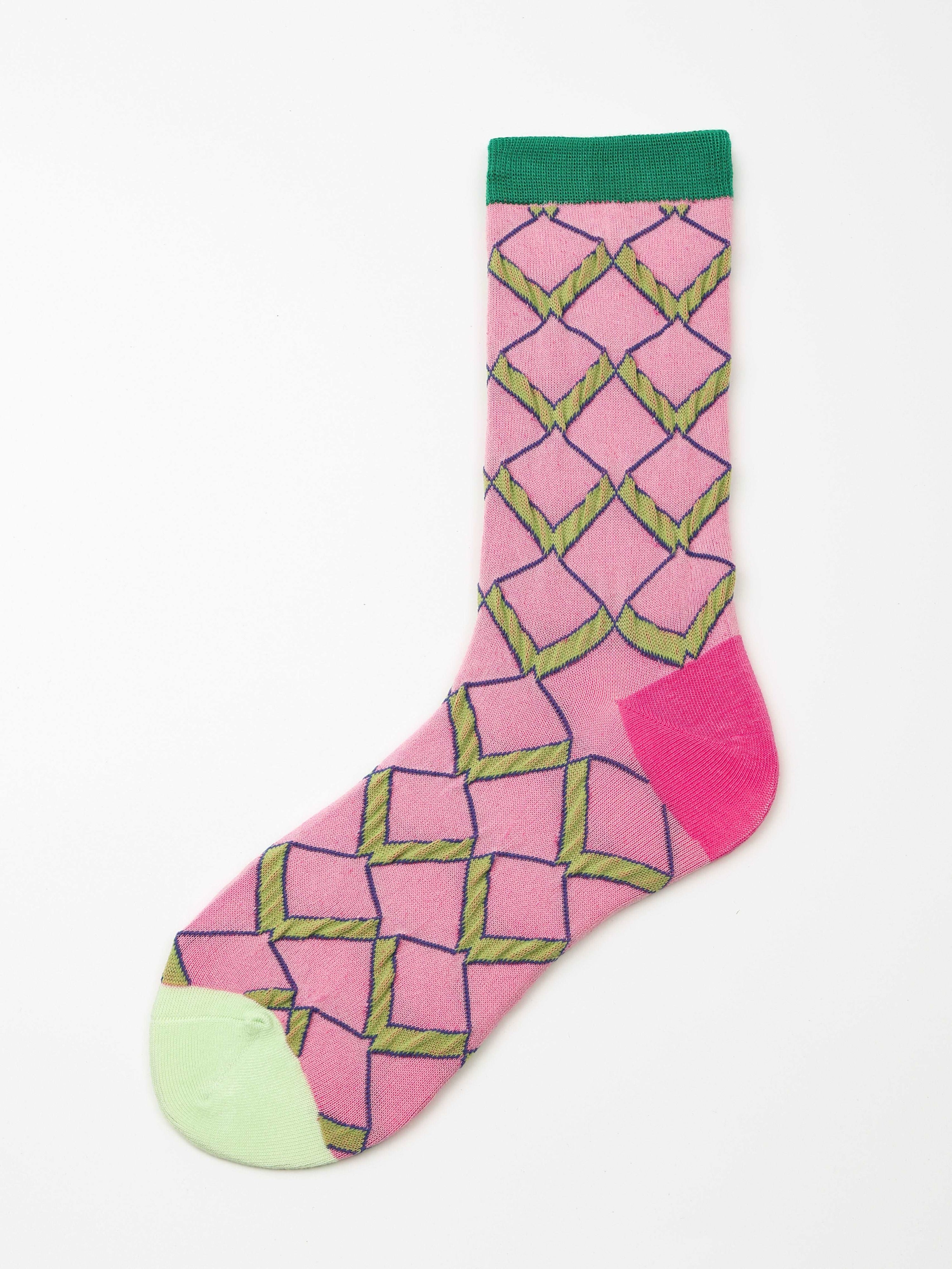 A showcase of the 1+2 Socks Set, highlighting the variety of colorful designs